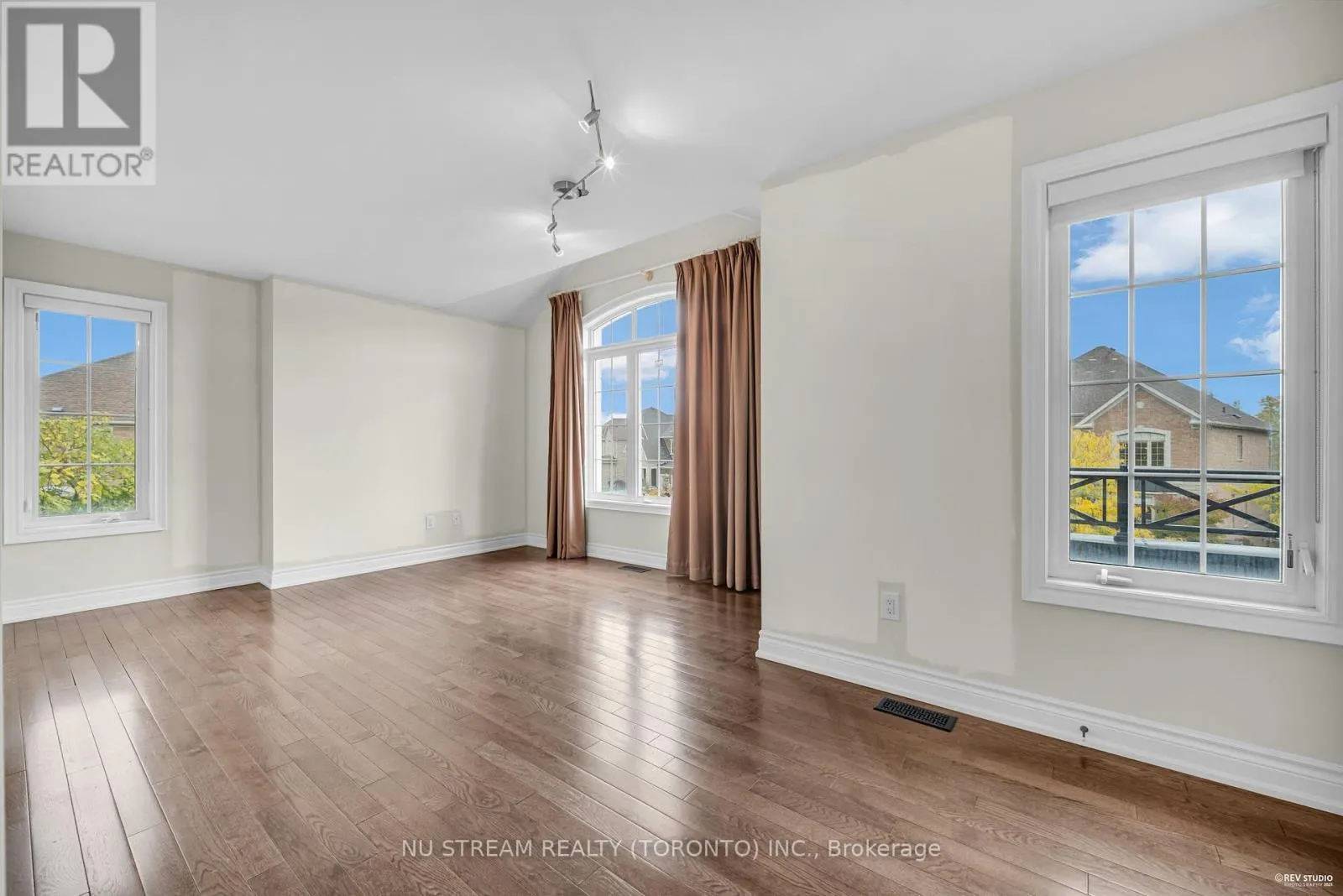 237 UPPER POST ROAD
