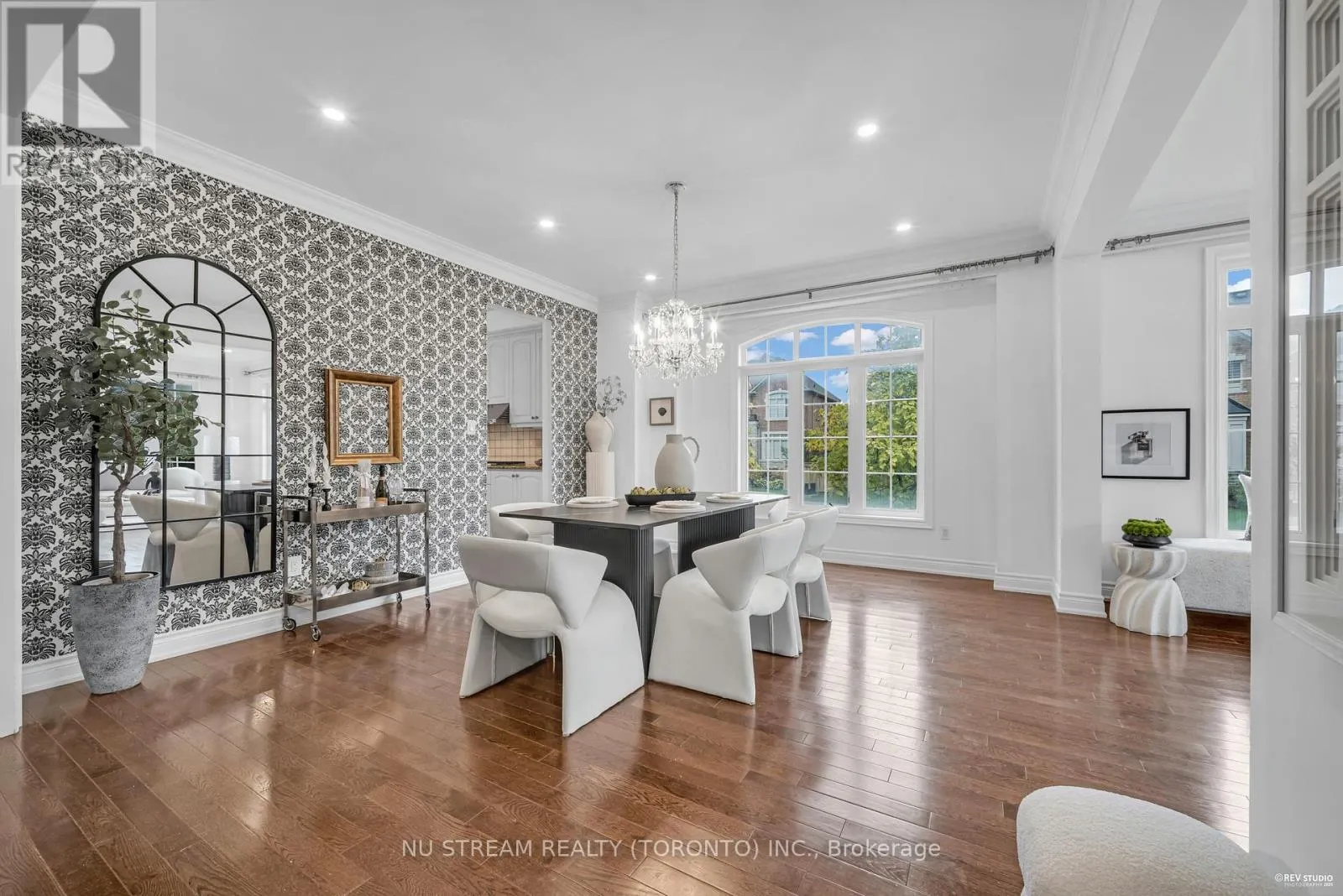 237 UPPER POST ROAD