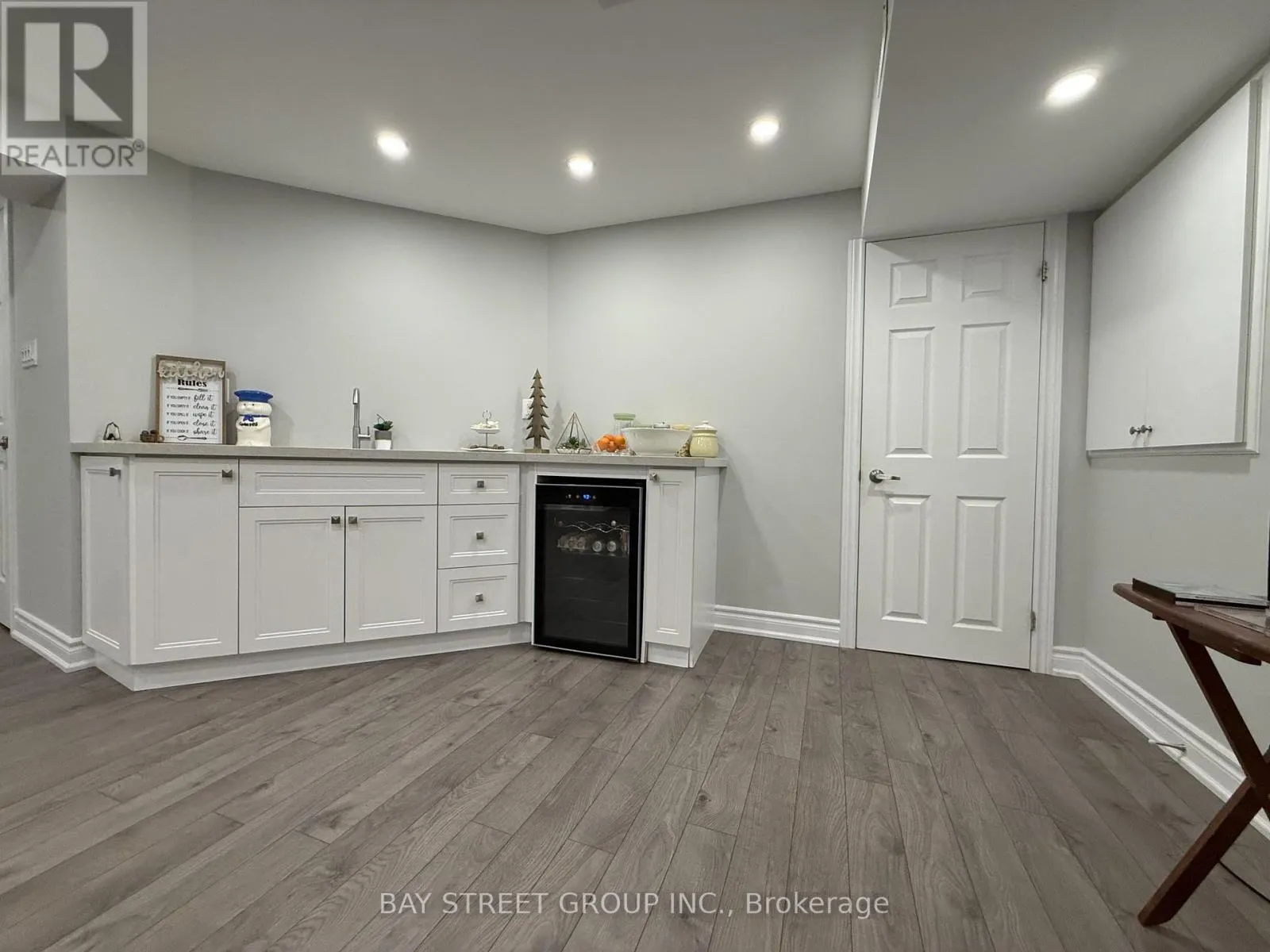 65 ROSEDALE HEIGHTS DRIVE
