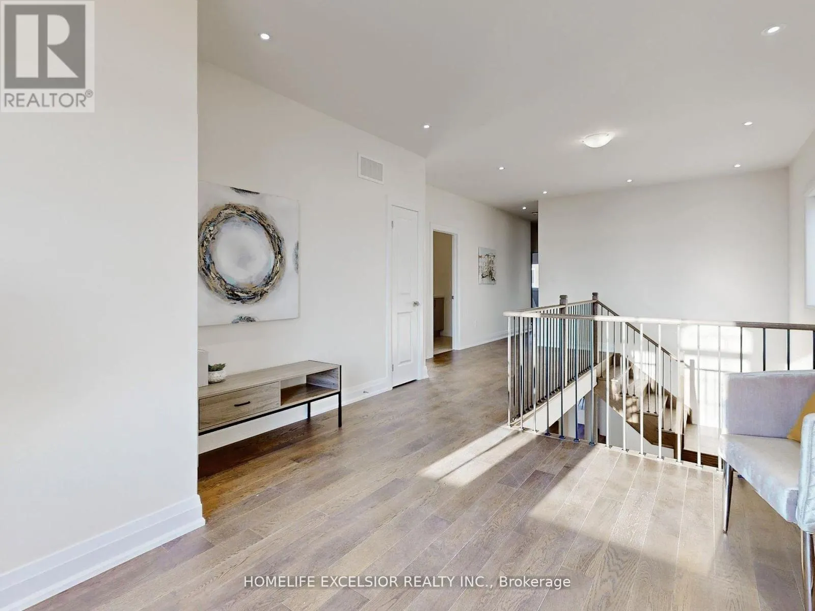 19 AIDA PLACE