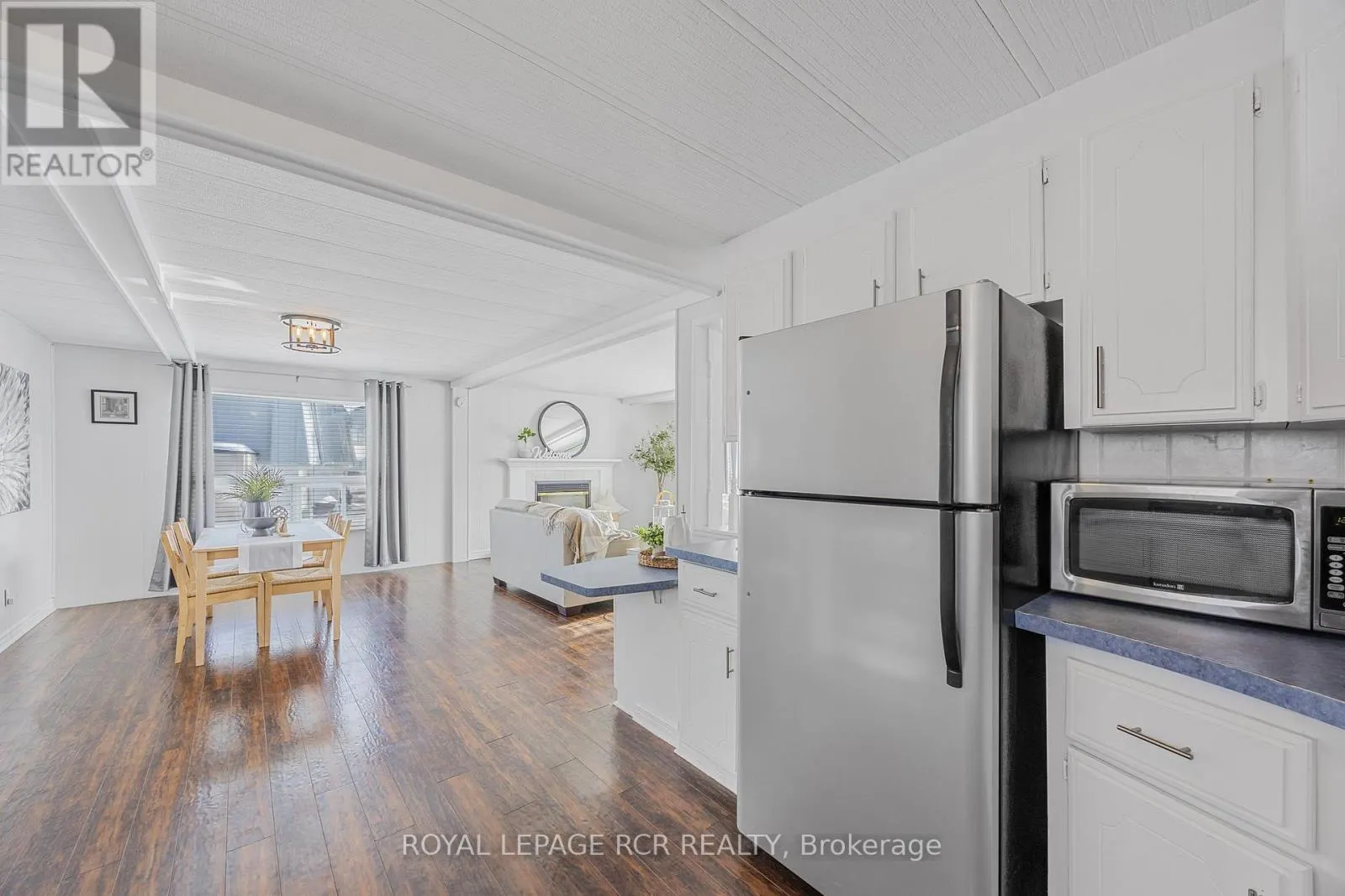 4 LINDEN LANE