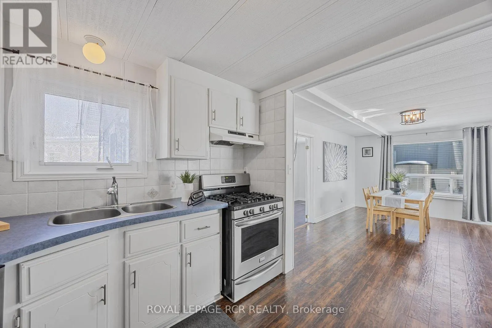 4 LINDEN LANE