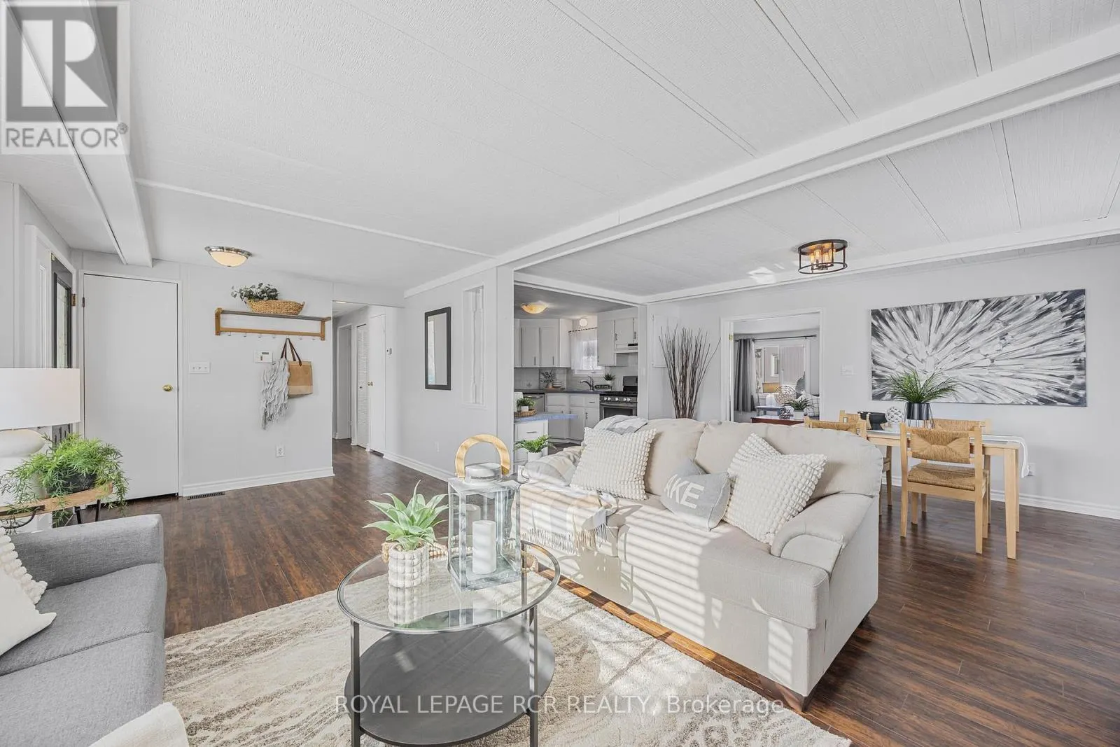 4 LINDEN LANE