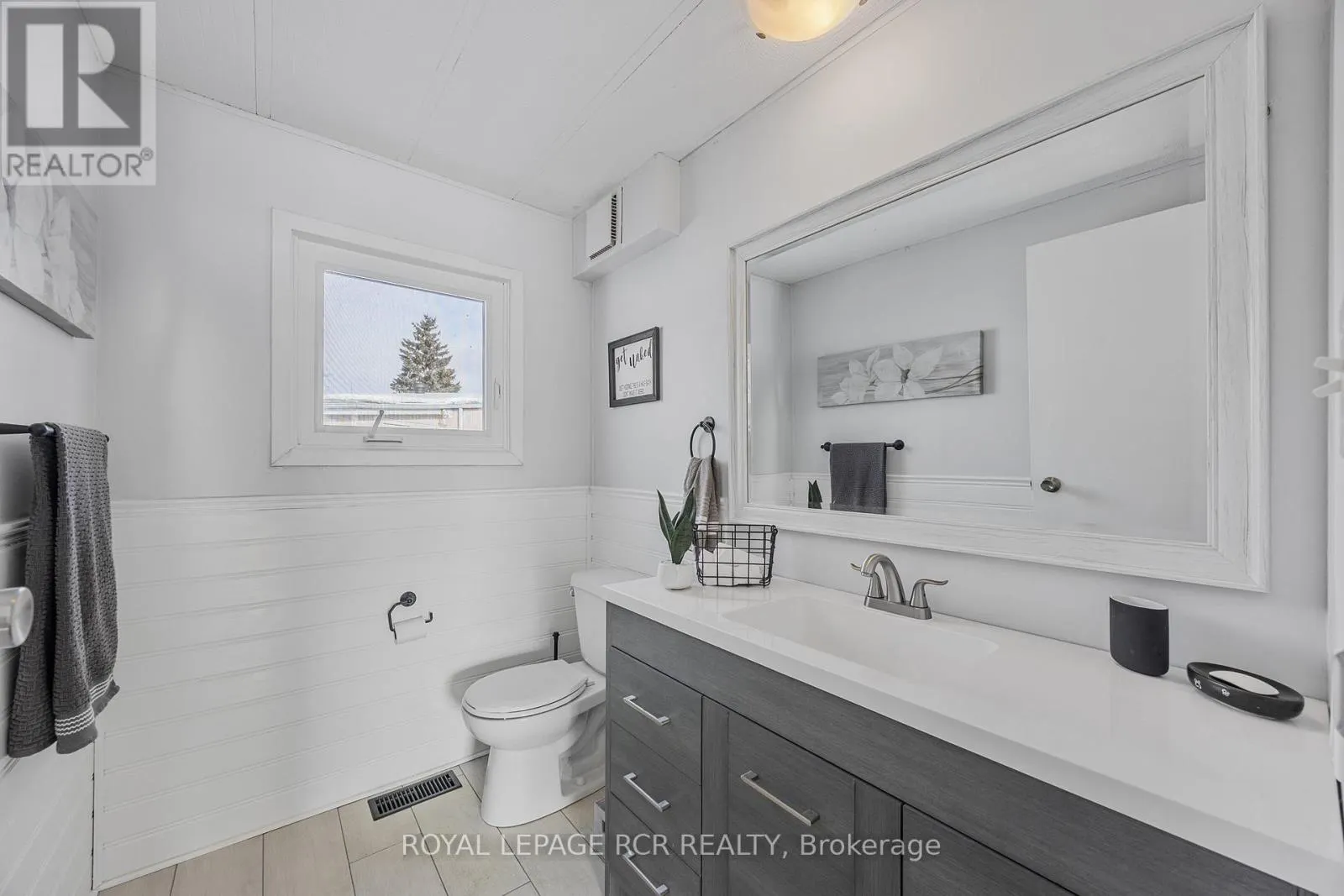 4 LINDEN LANE