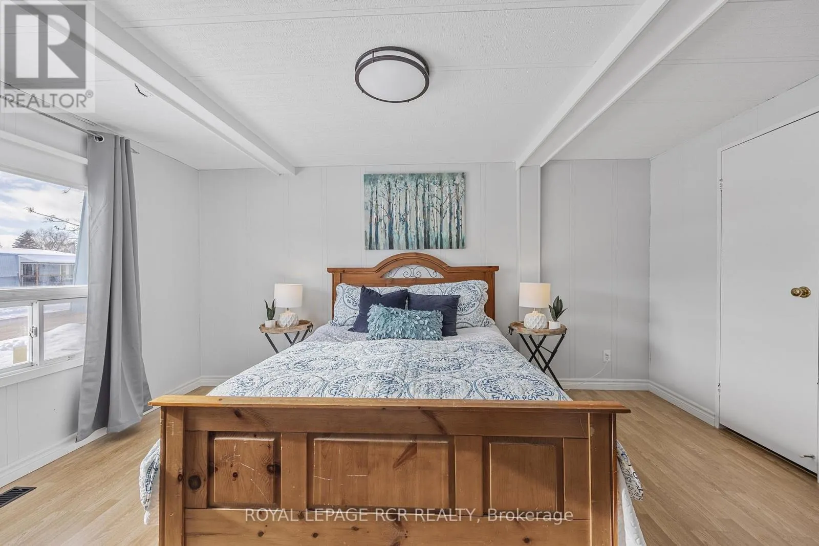 4 LINDEN LANE