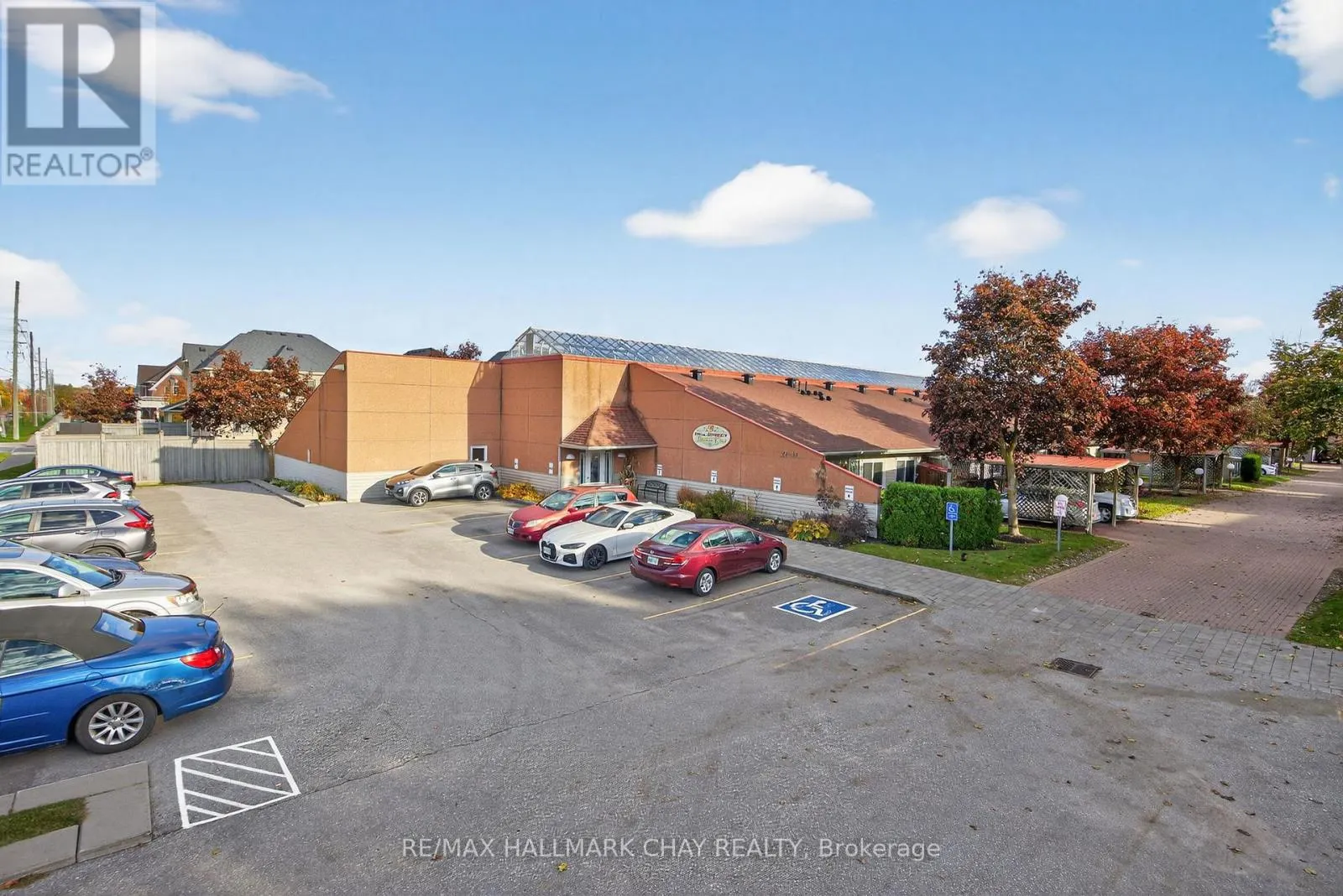 40 - 77 MILL STREET E
