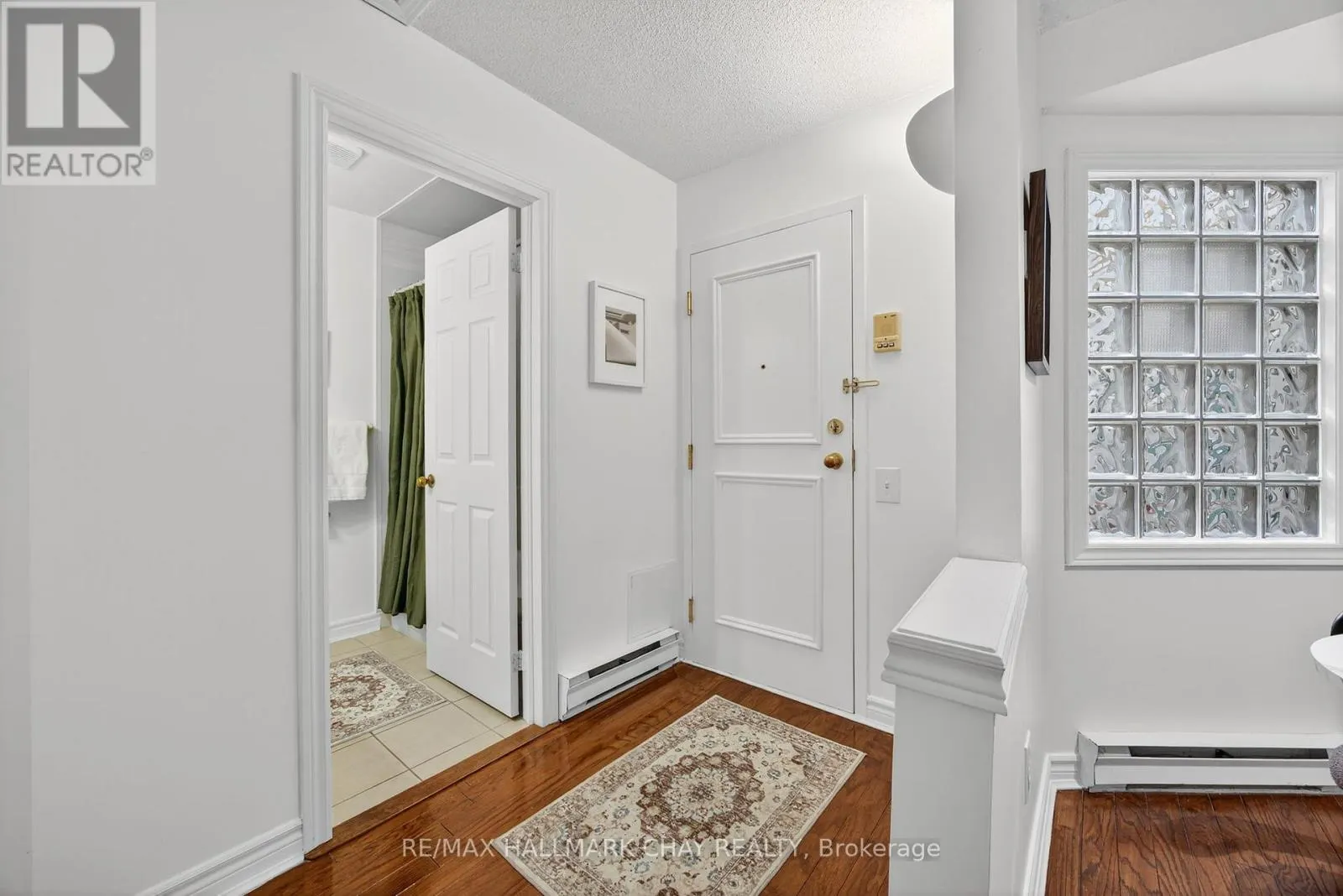 40 - 77 MILL STREET E