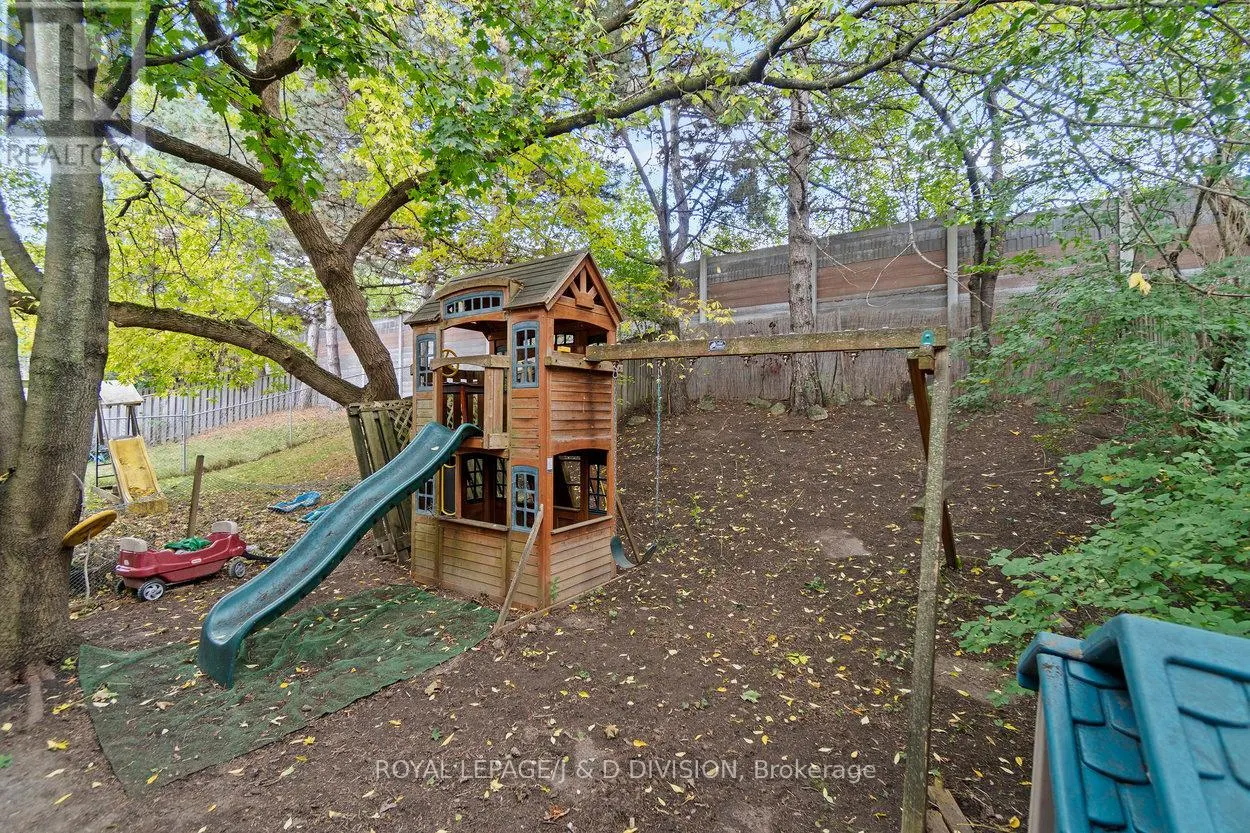 49 ESTHER CRESCENT