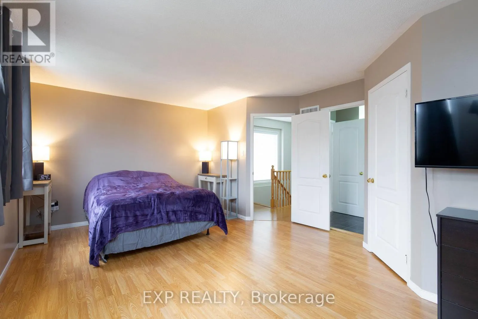537 HEDDLE CRESCENT