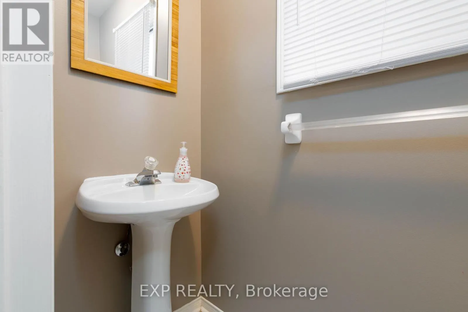 537 HEDDLE CRESCENT