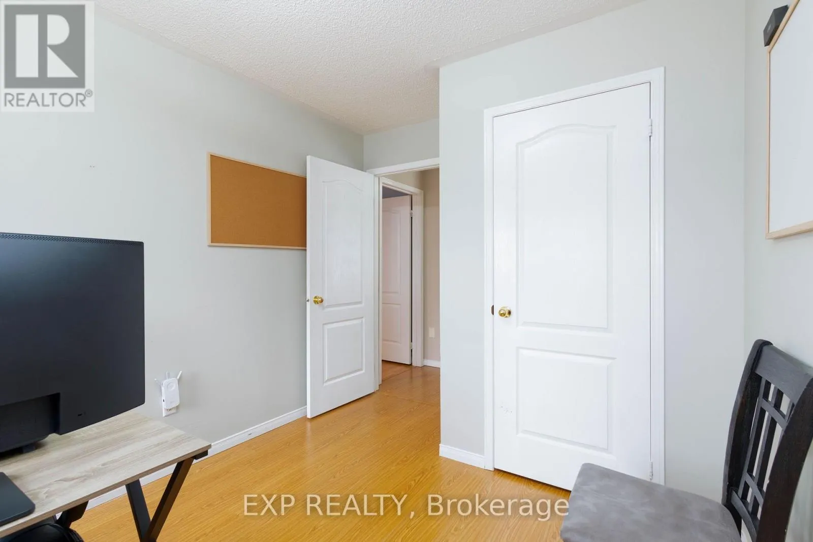 537 HEDDLE CRESCENT