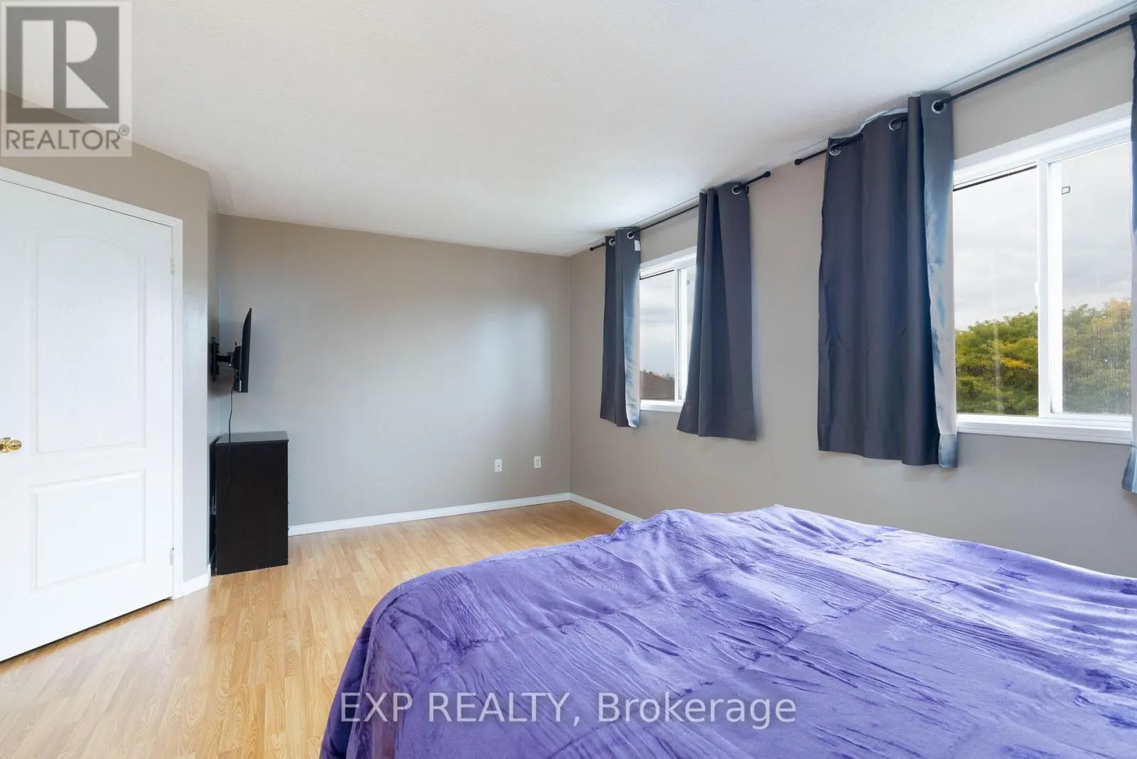 537 HEDDLE CRESCENT