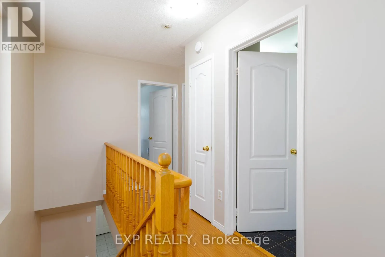 537 HEDDLE CRESCENT