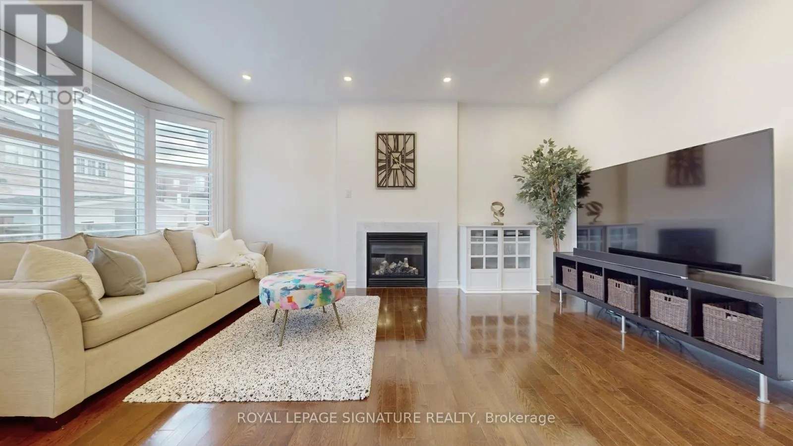 23 FREDERICK STAMM CRESCENT
