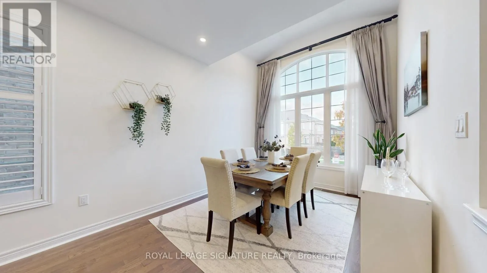 23 FREDERICK STAMM CRESCENT