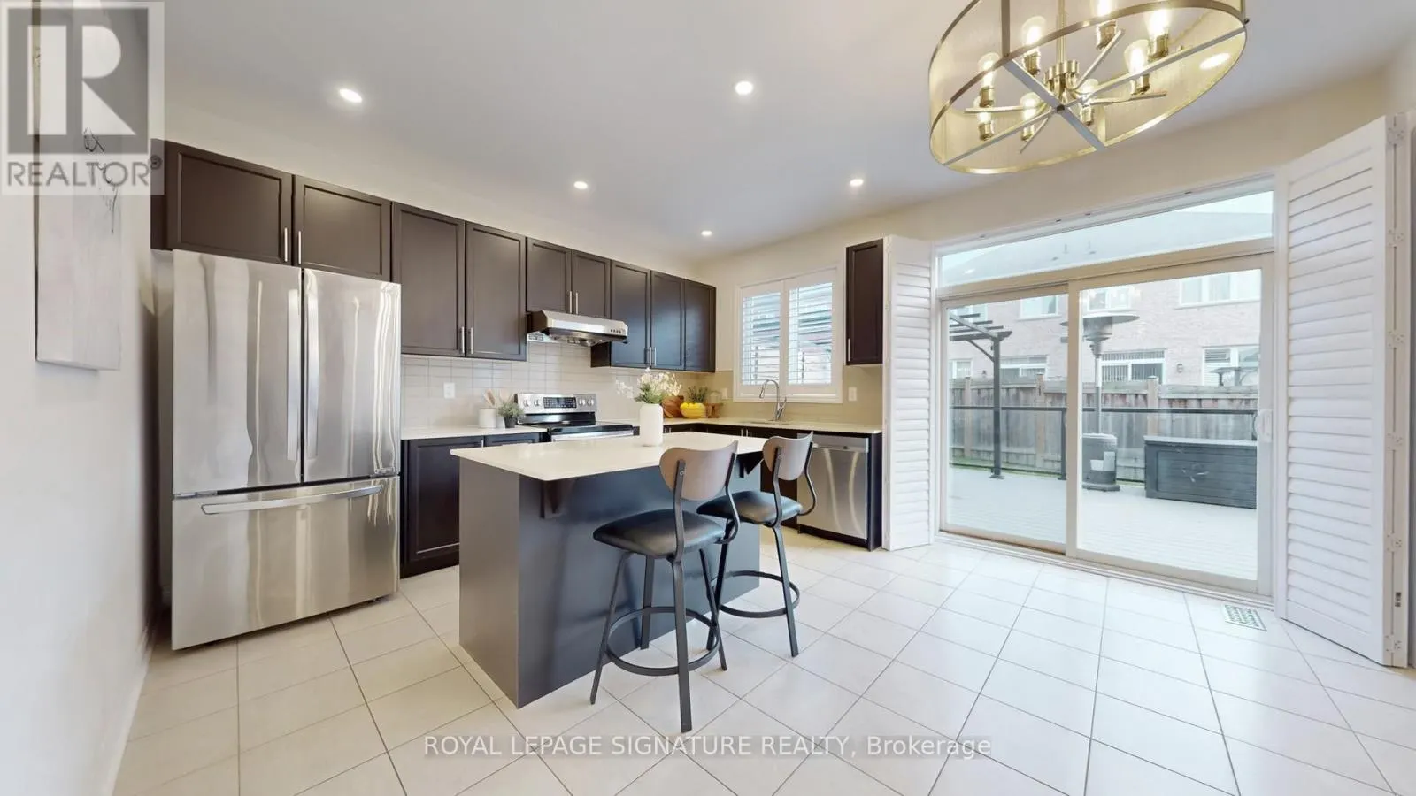 23 FREDERICK STAMM CRESCENT