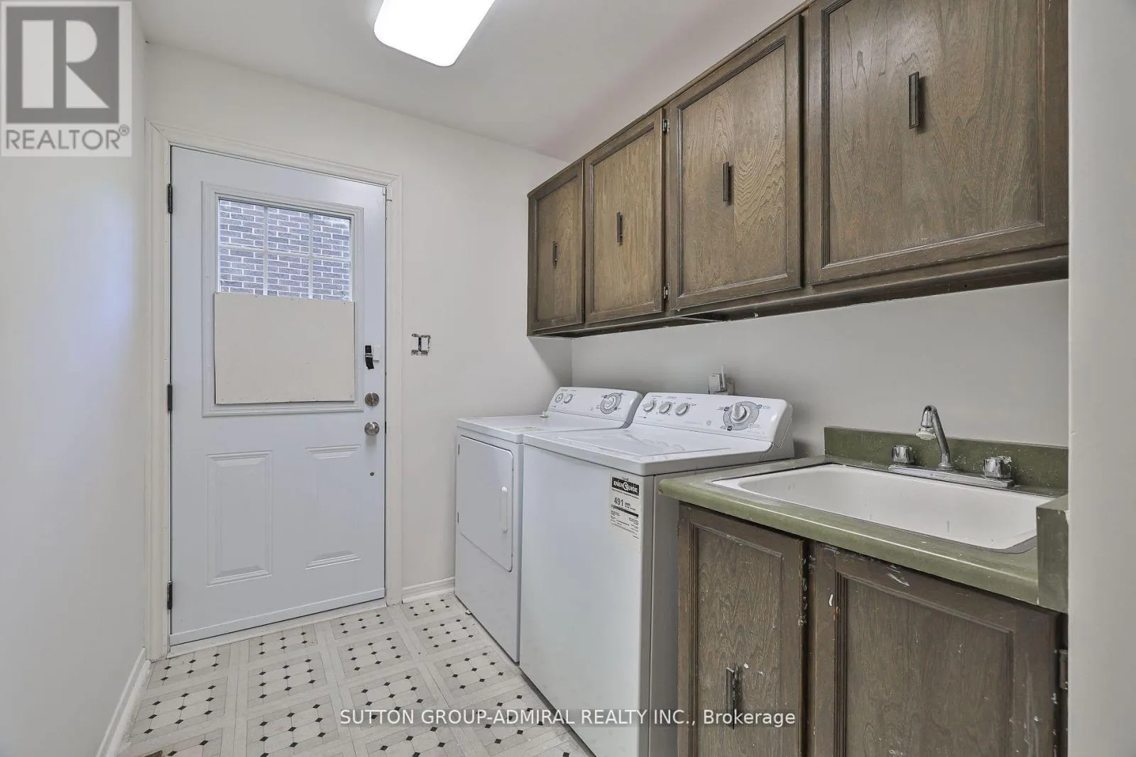 22 COBBLESTONE DRIVE