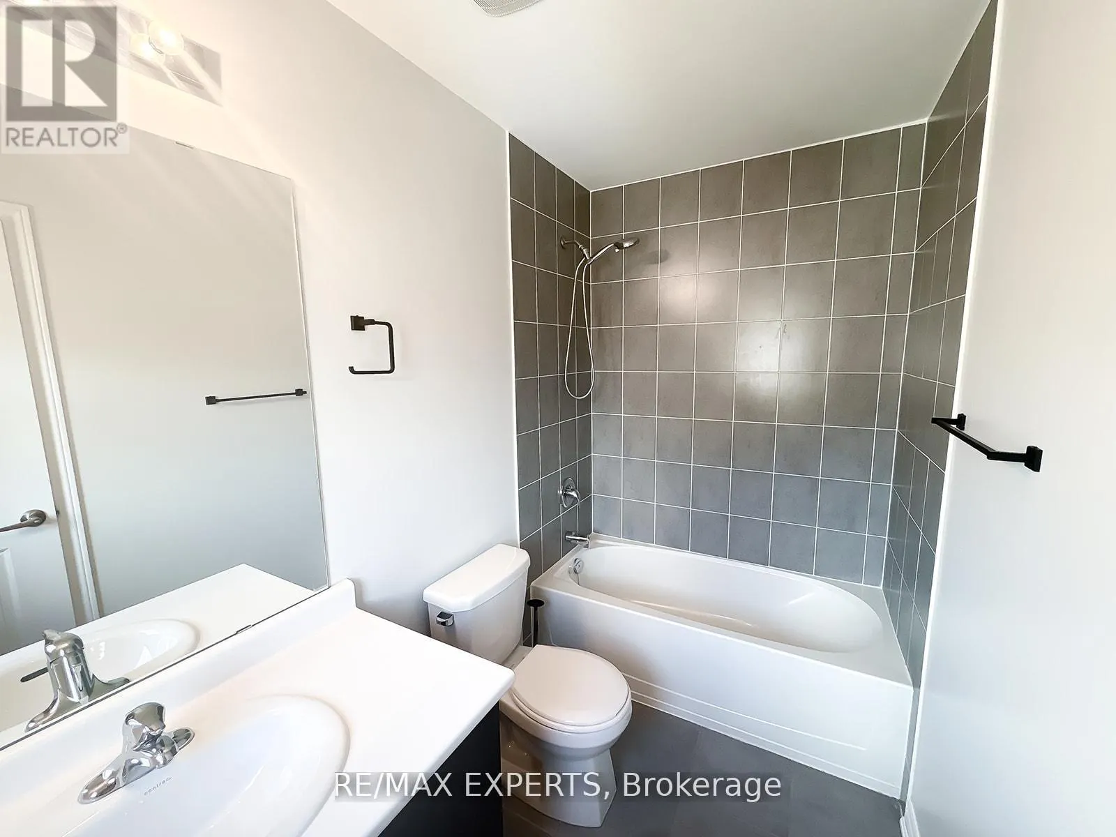 1426 FARROW CRESCENT