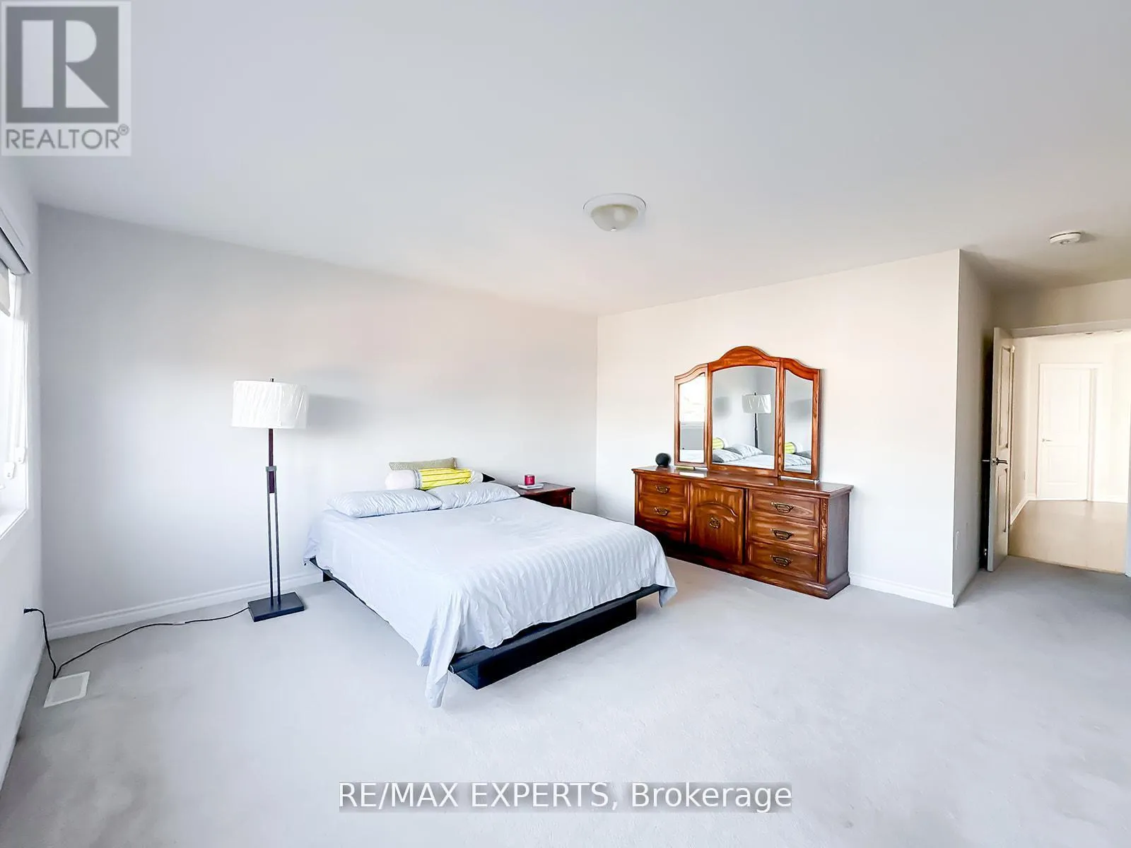 1426 FARROW CRESCENT