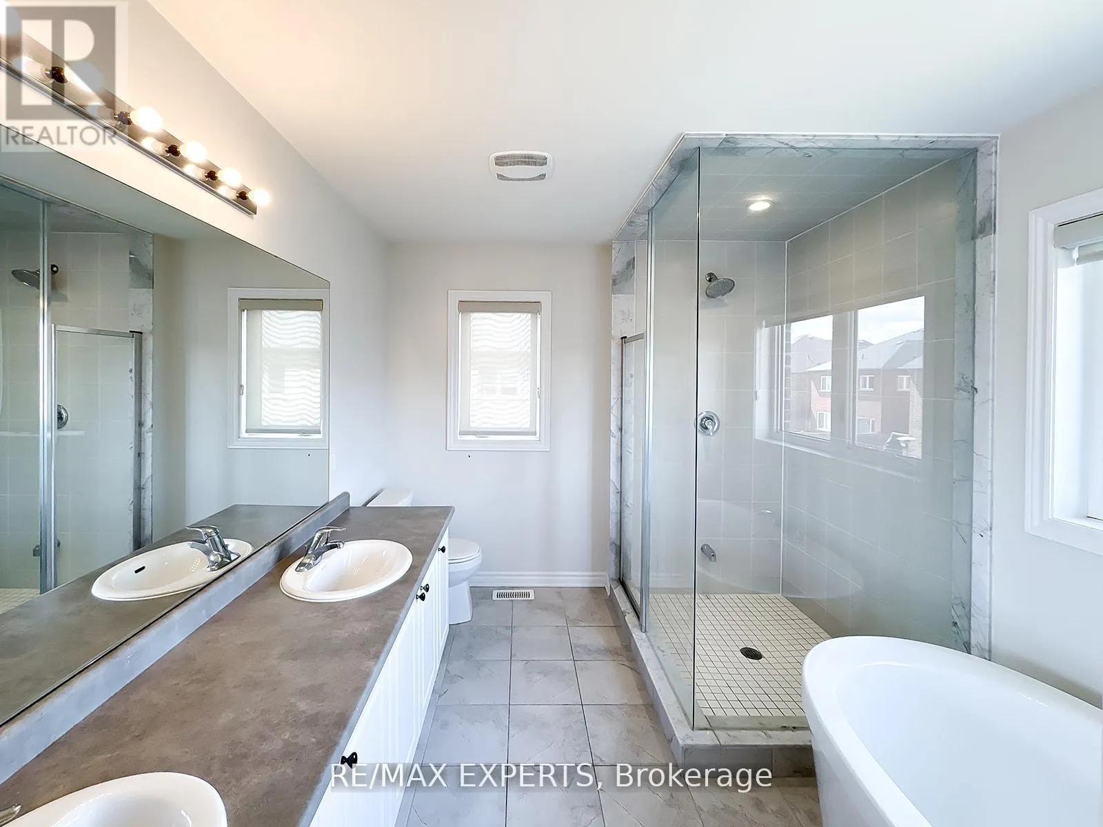 1426 FARROW CRESCENT