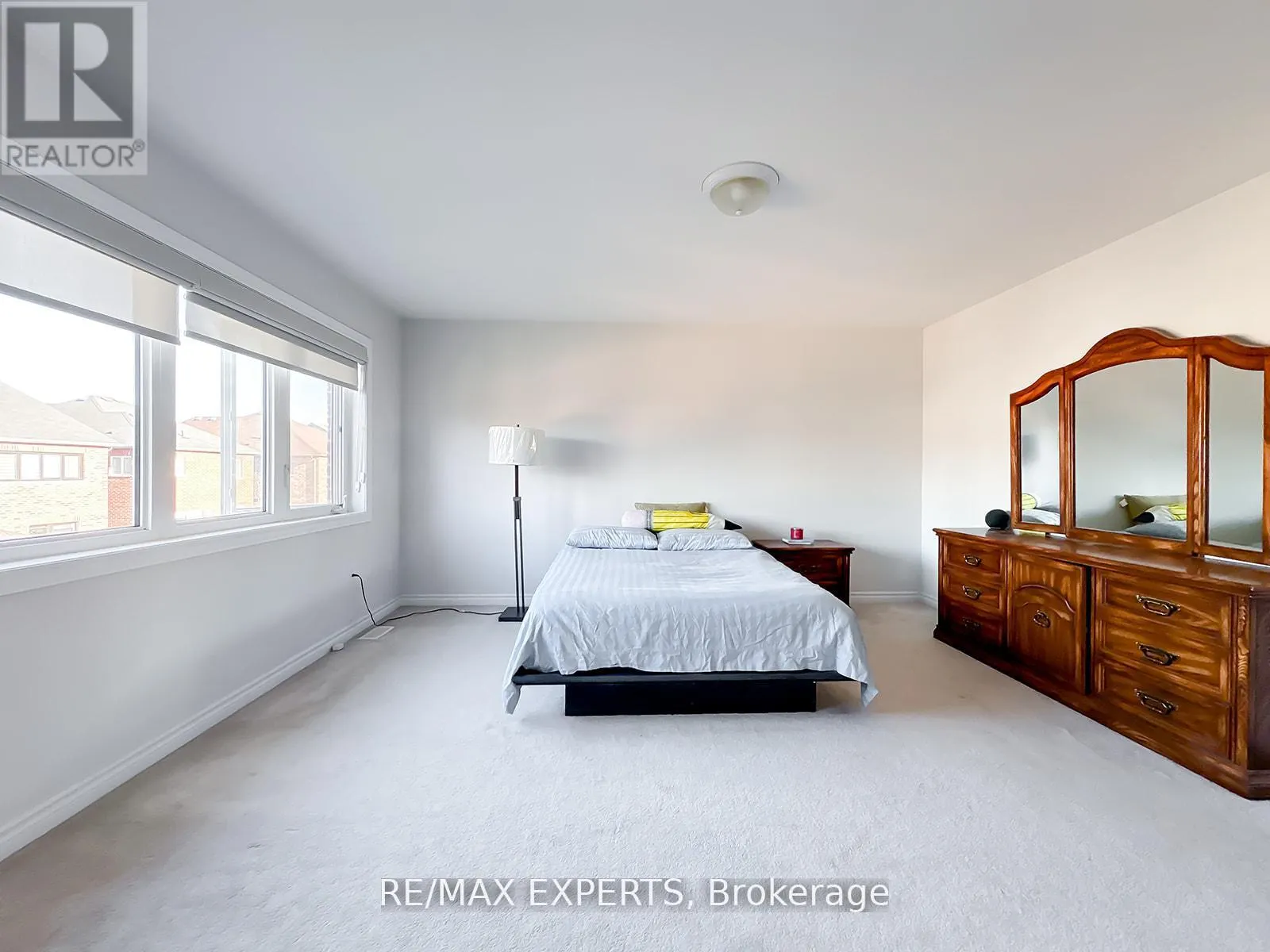 1426 FARROW CRESCENT