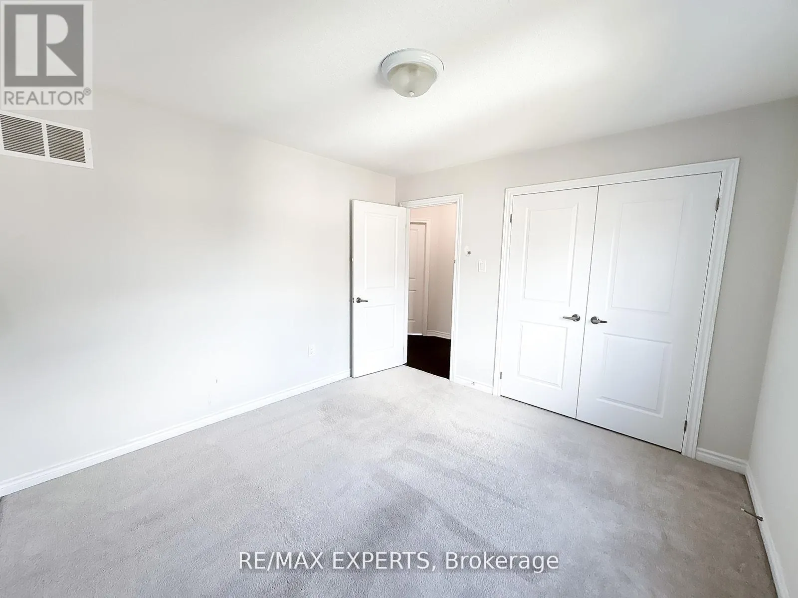 1426 FARROW CRESCENT