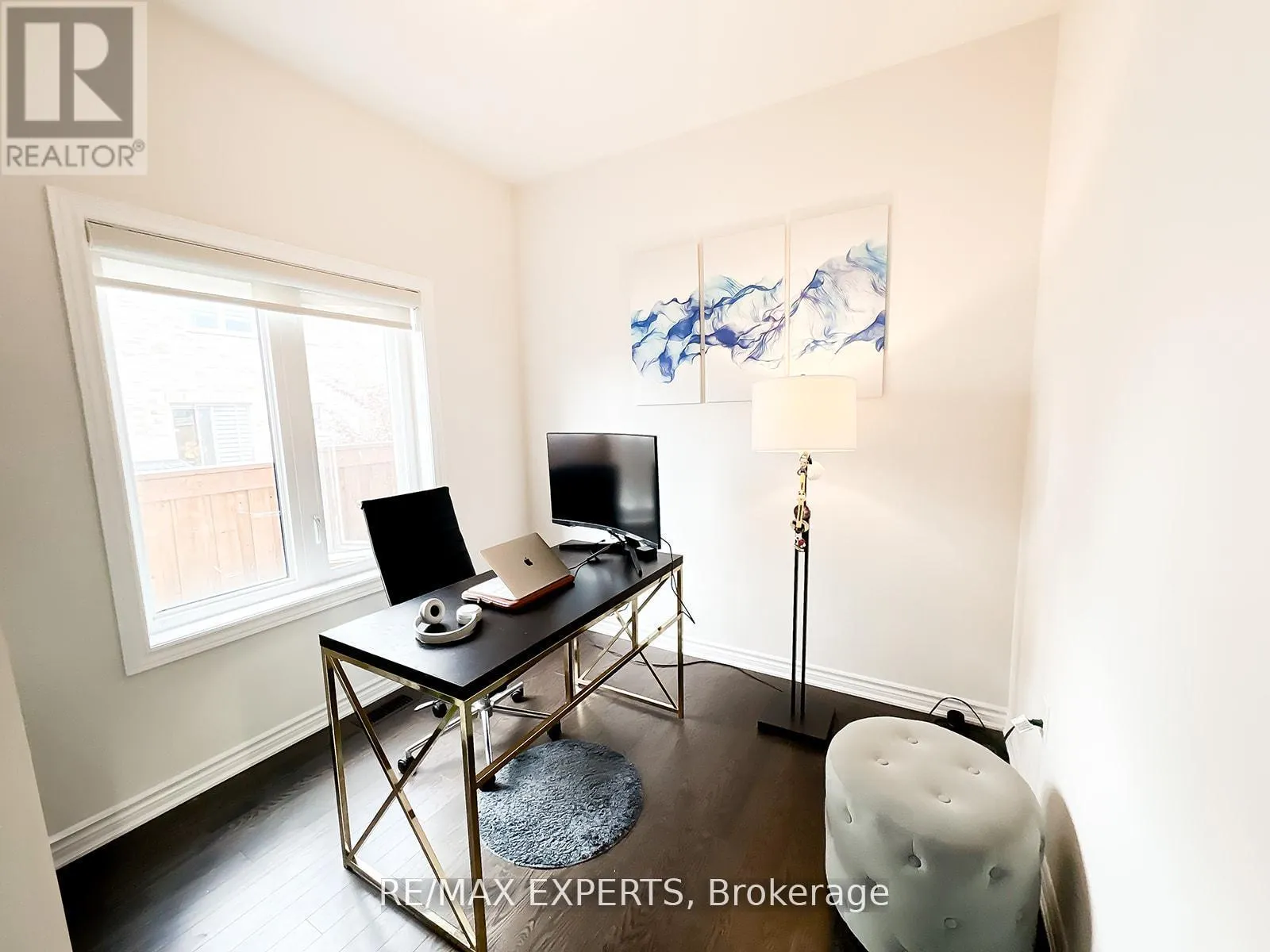 1426 FARROW CRESCENT