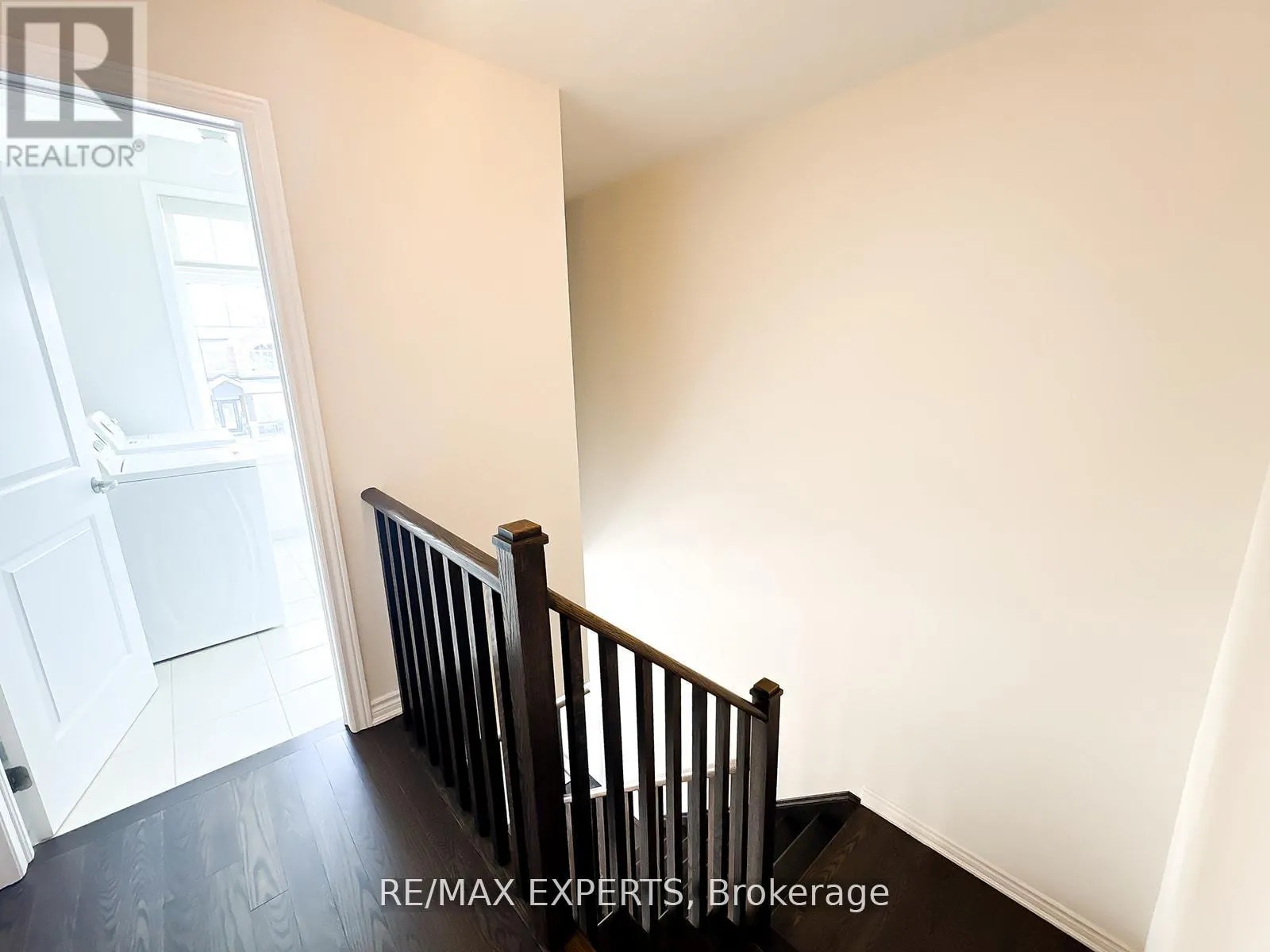 1426 FARROW CRESCENT