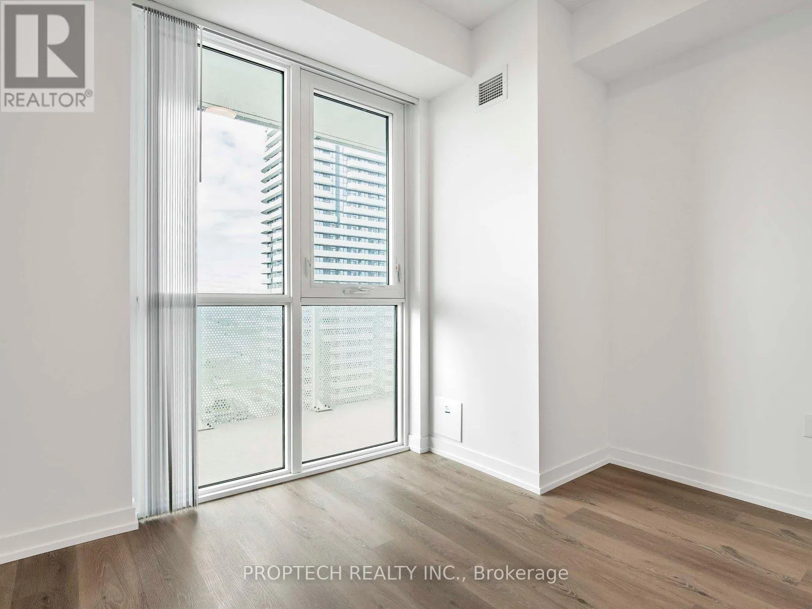 28 INTERCHANGE WAY