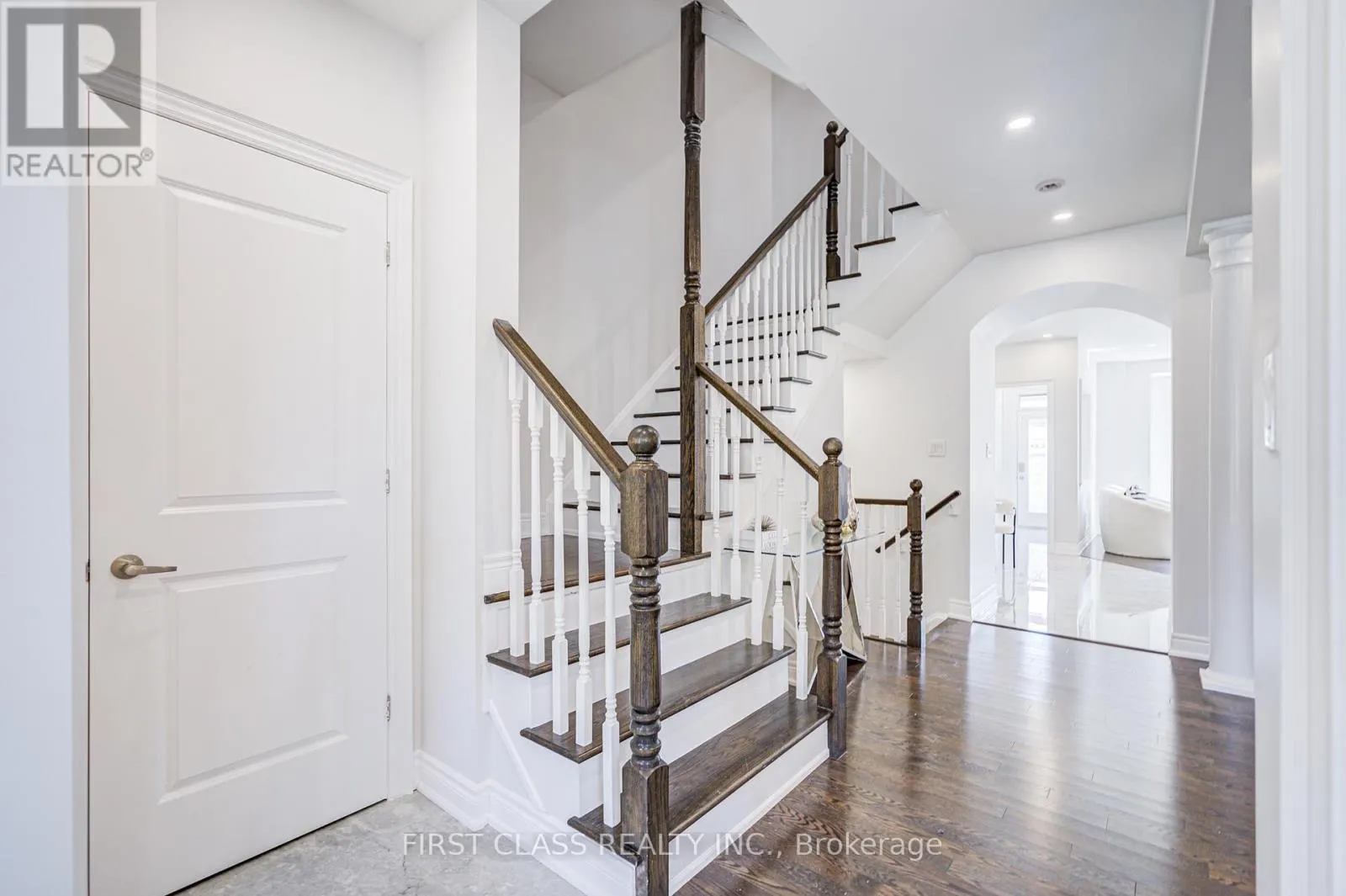 77 DIAMOND JUBILEE DRIVE