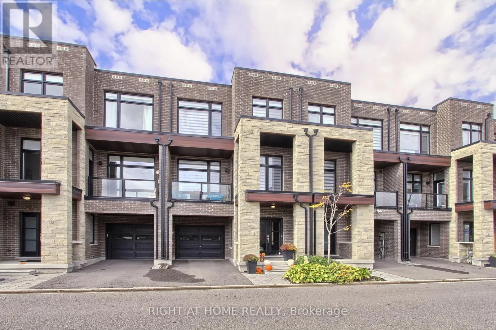 14 PAGEANT AVENUE