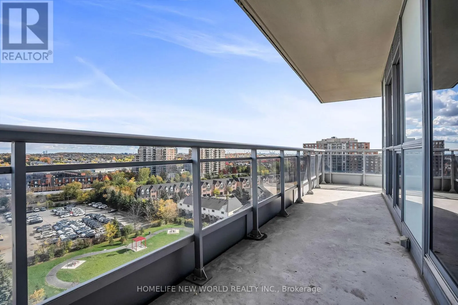1004 - 9205 YONGE STREET