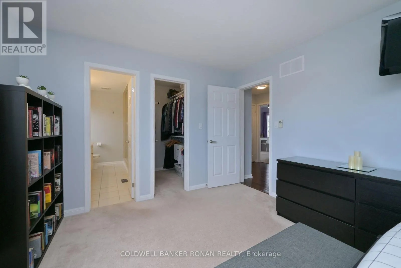 18 FERRIS LANE
