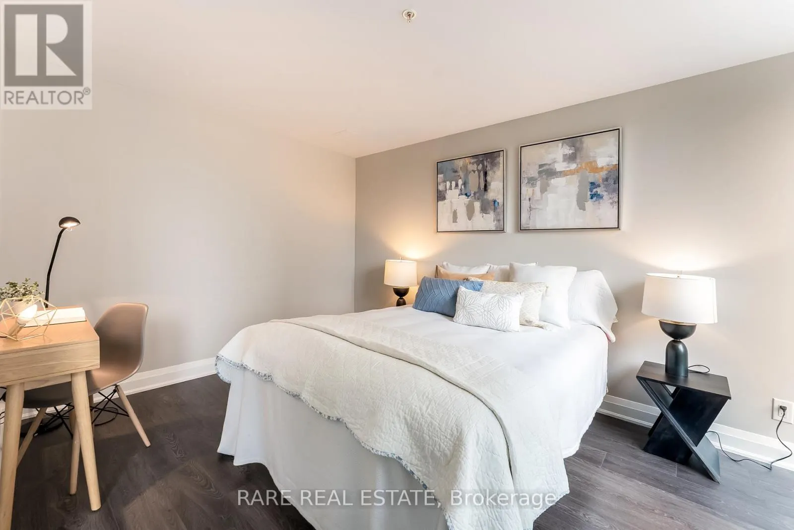 118 - 24 WOODSTREAM BOULEVARD
