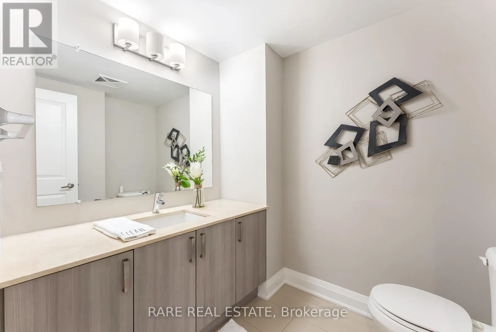 118 - 24 WOODSTREAM BOULEVARD