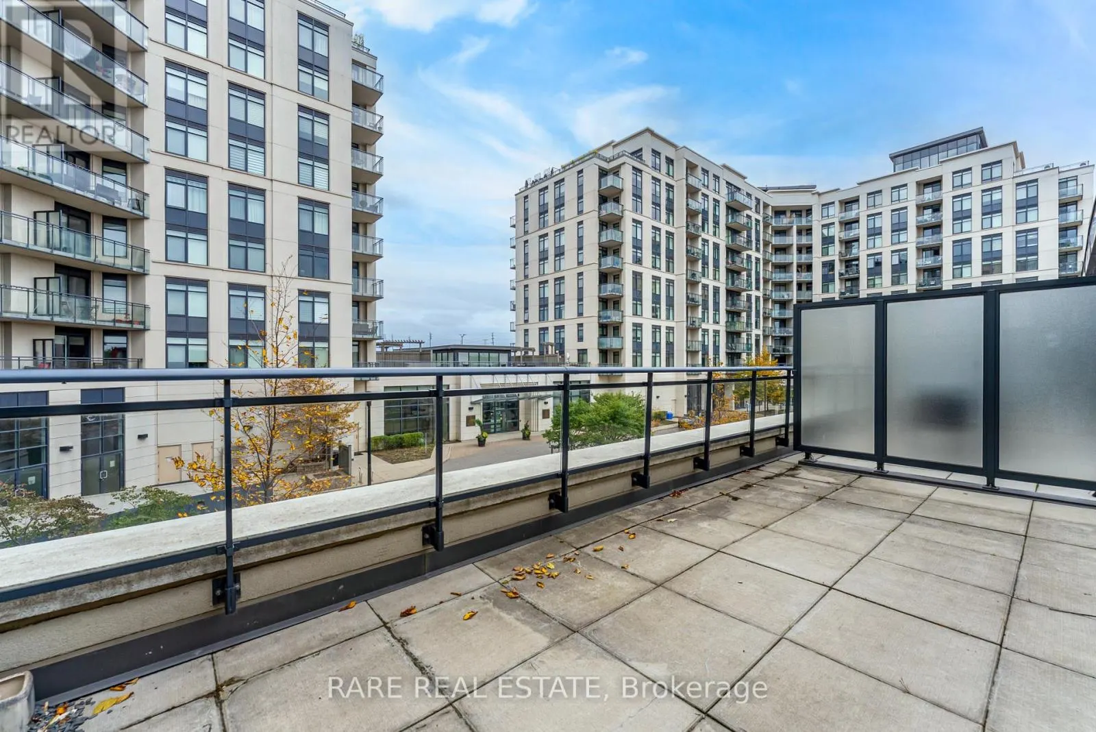 118 - 24 WOODSTREAM BOULEVARD