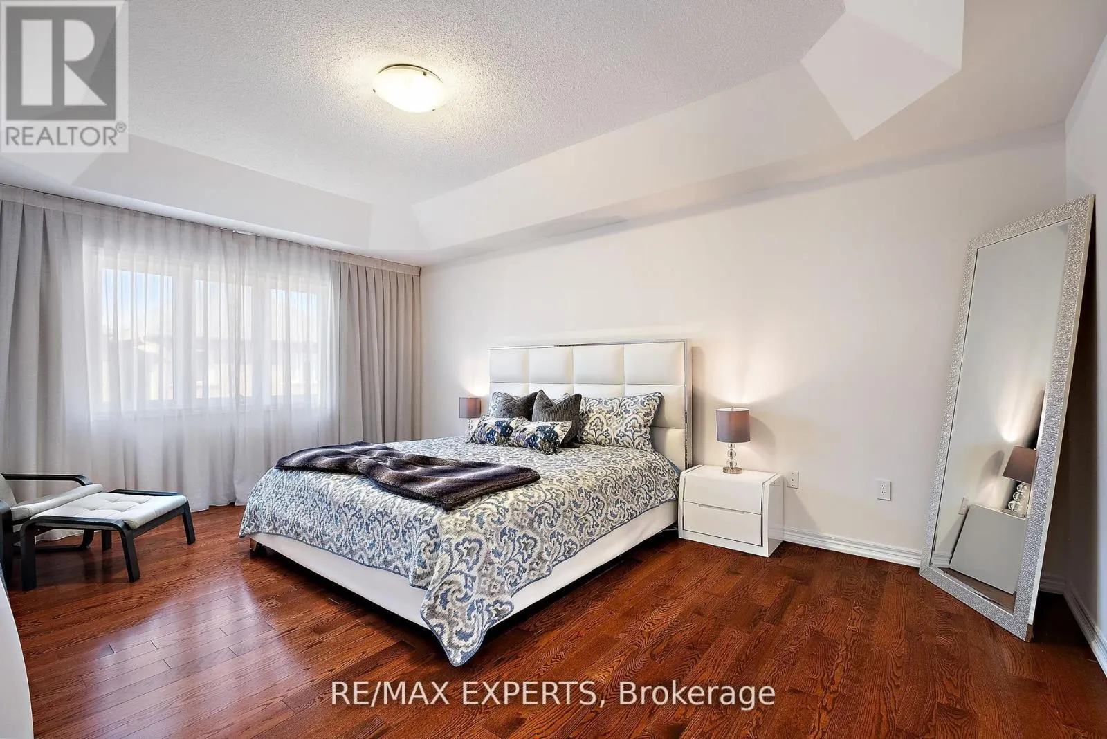 40 HERON HOLLOW AVENUE