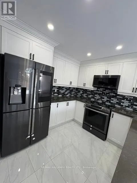 MAIN - 19 WYMAN CRESCENT