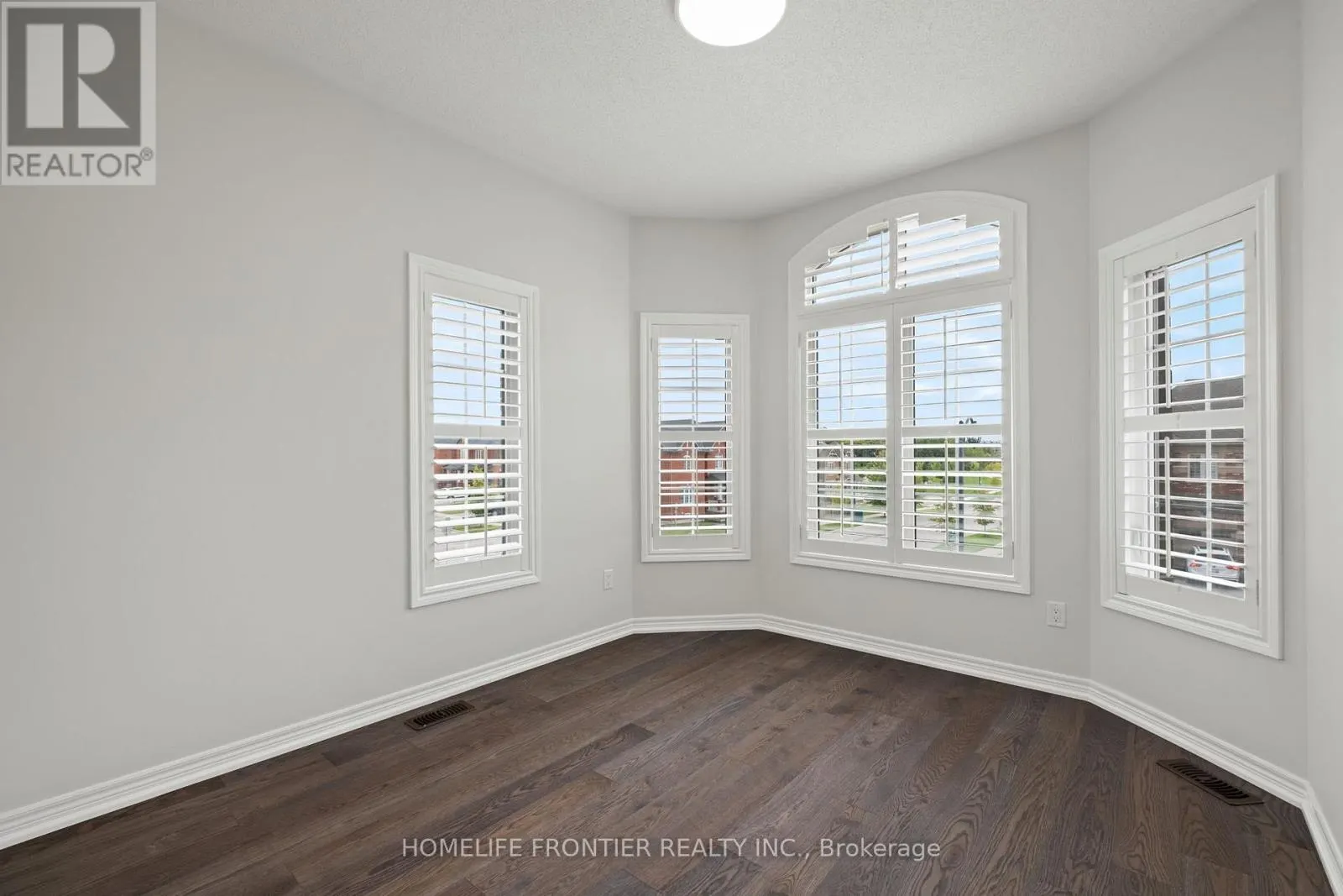 38 WILLIAM GRAHAM DRIVE