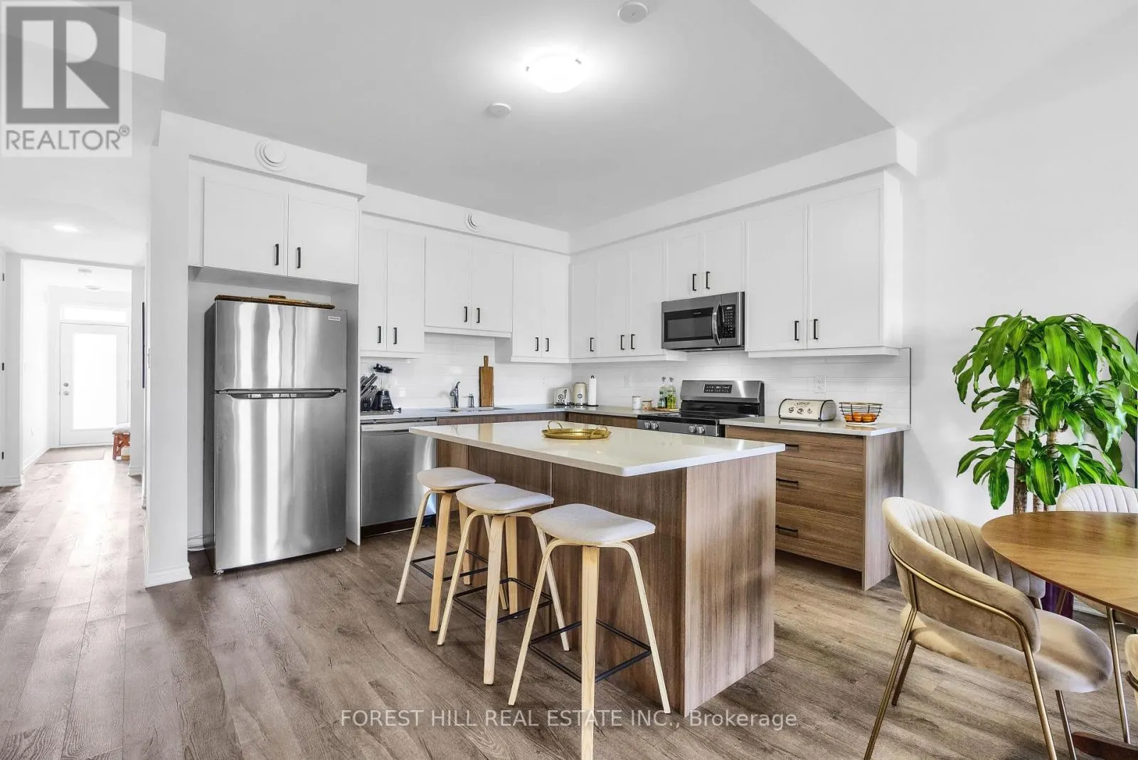 742 - 742 TRUMBLEY PLACE S