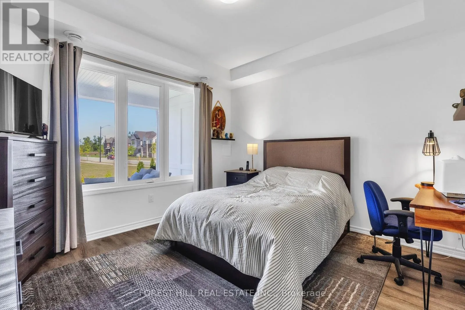 742 - 742 TRUMBLEY PLACE S