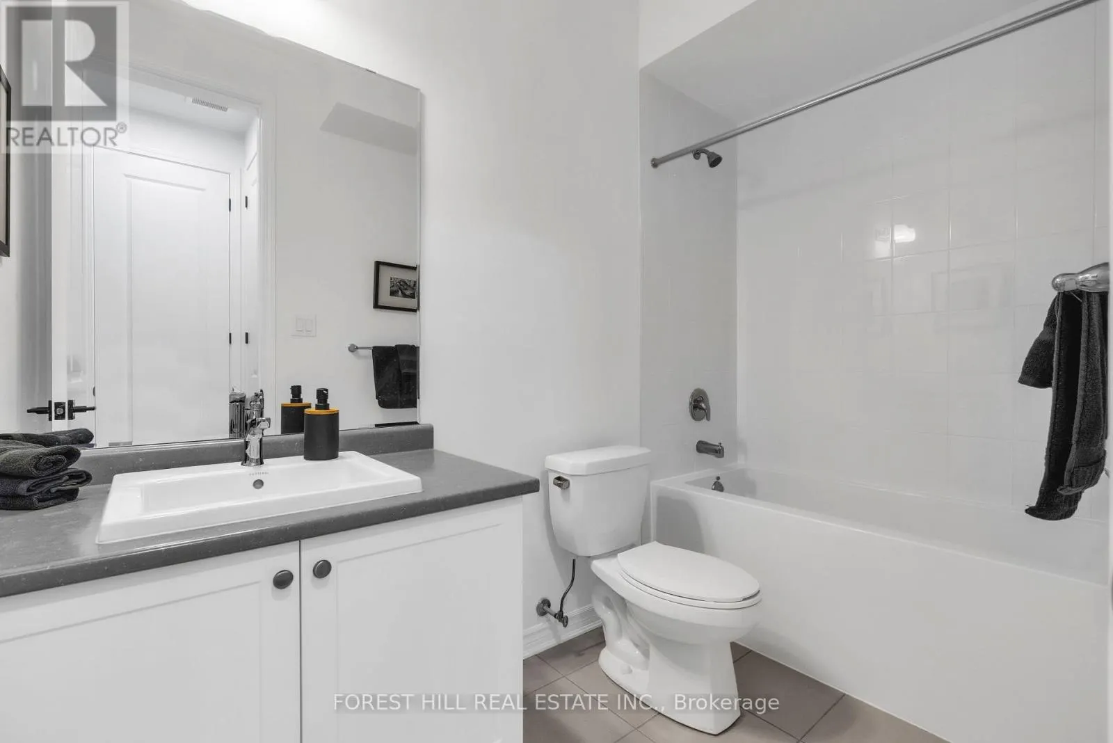 742 - 742 TRUMBLEY PLACE S