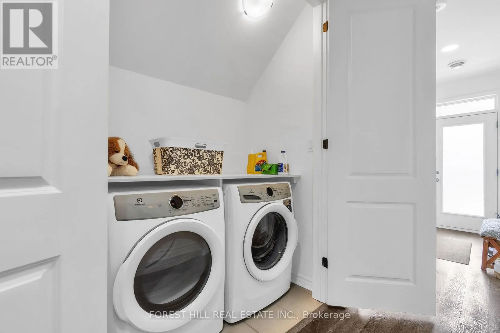 742 - 742 TRUMBLEY PLACE S