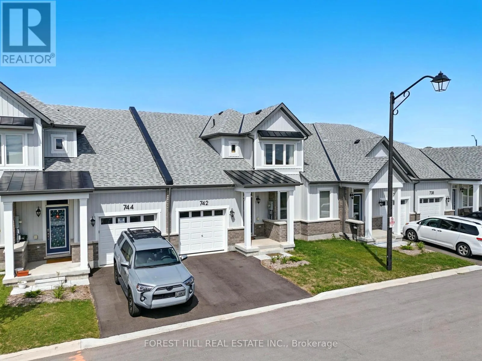 742 - 742 TRUMBLEY PLACE S