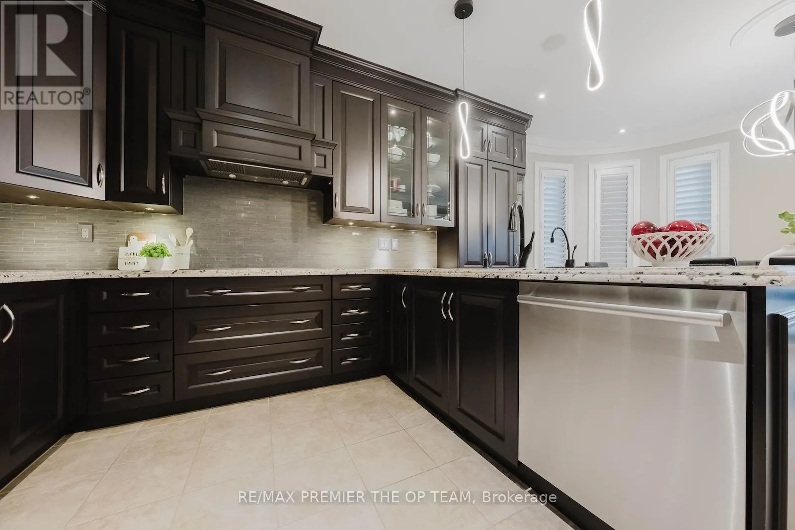 226 VIA BORGHESE STREET