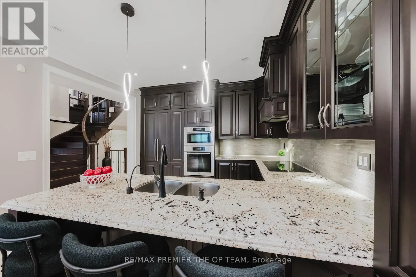 226 VIA BORGHESE STREET