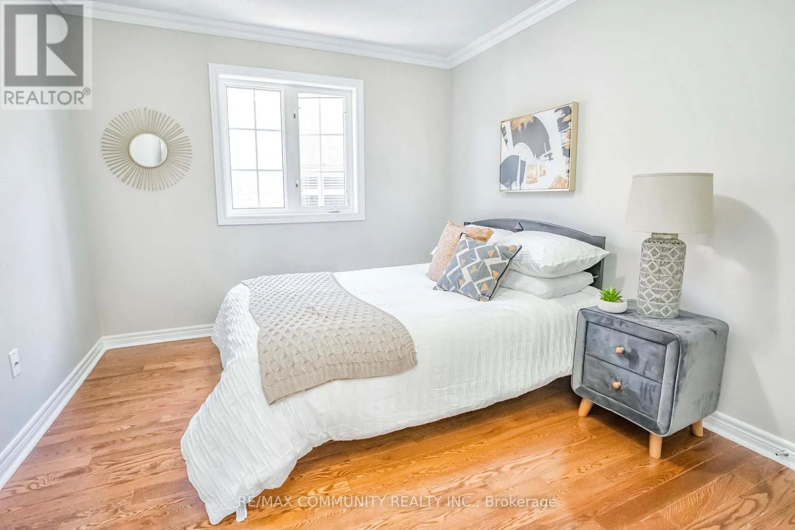 42 REGINALD LAMB CRESCENT