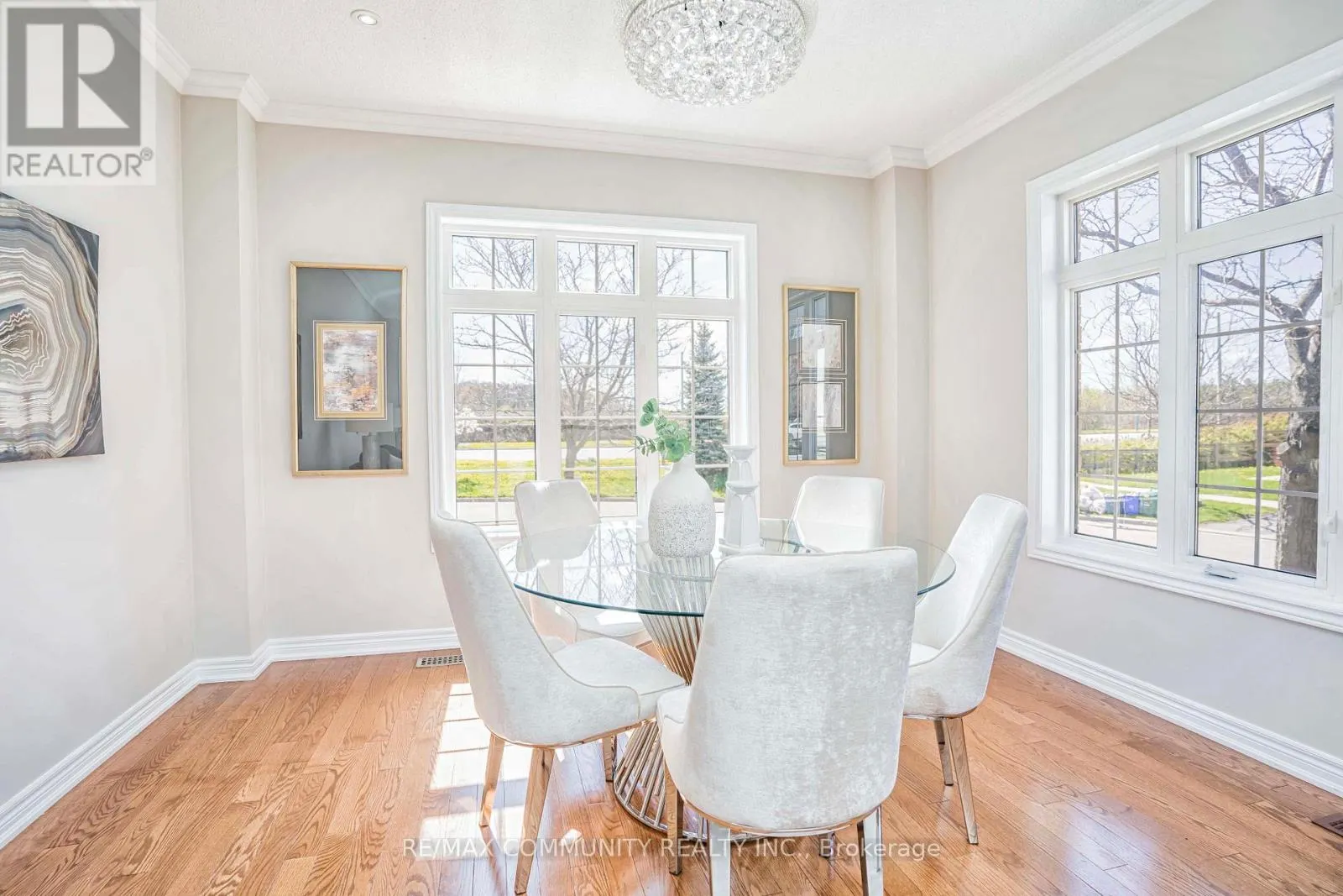 42 REGINALD LAMB CRESCENT