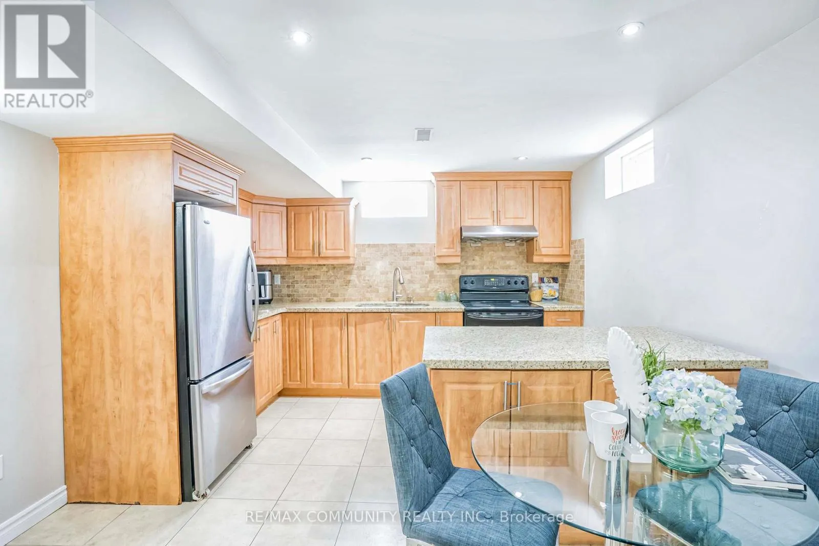 42 REGINALD LAMB CRESCENT