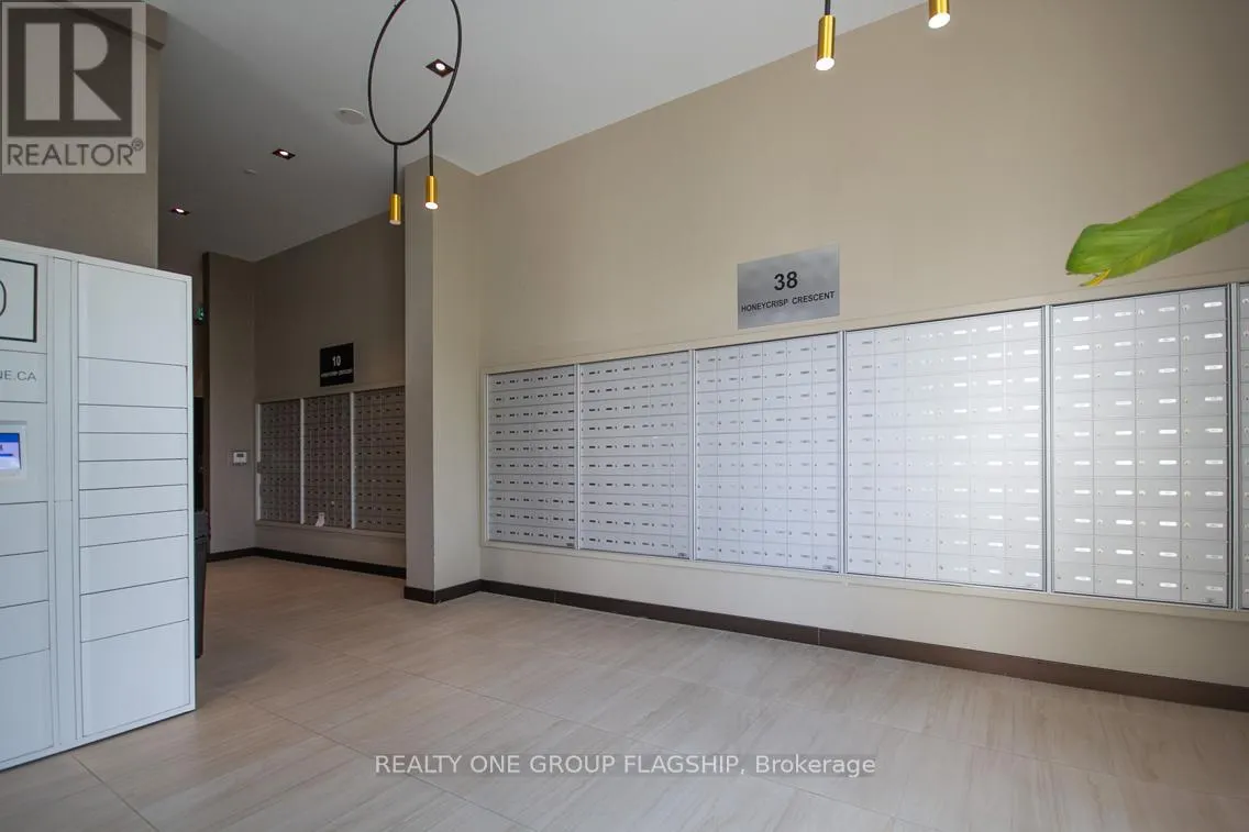 308E - 38 HONEYCRISP CRESCENT